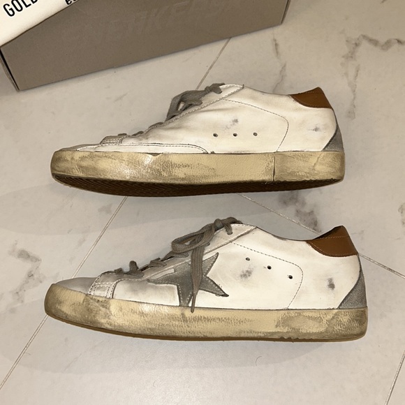 Golden Goose Superstar Sneaker - Picture 3 of 16